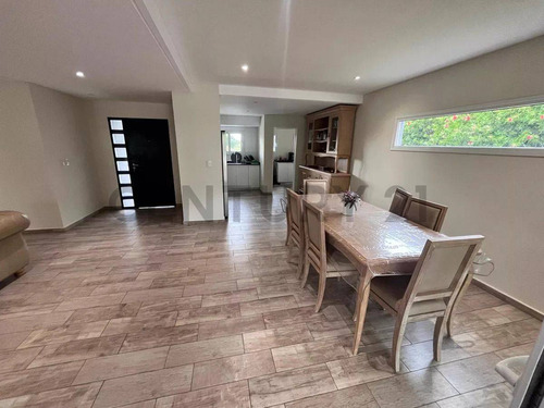Casa En Venta En El Barrio Club De Campo San Lucas