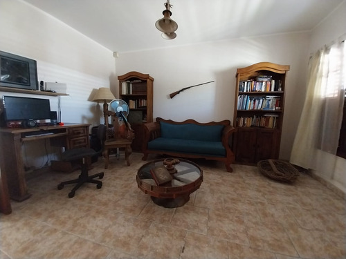 Vendo Amplia Y Cómoda Casa En Zona Sur