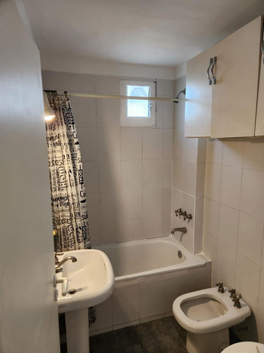 Departamento En Alquiler, 3 Amb A 4 Cuadras De La Estacion