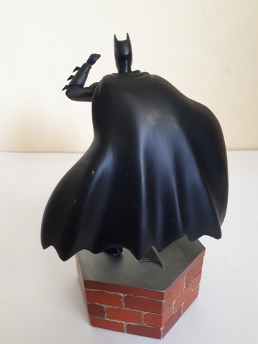Mini Estatua Porcelana De Christian Bale Como Batman Begins (Usado)