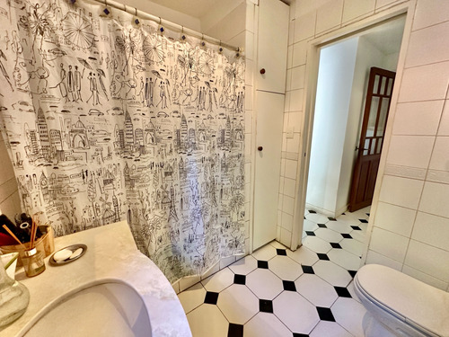Casa - 3 Ambientes - Servicios - Excelente Ubicacion