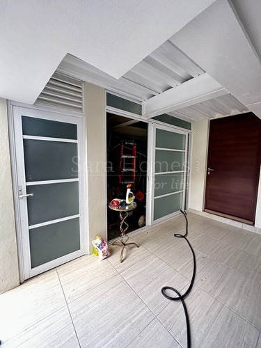 Imagen 25 de 30 de Venta De Casa En Puerto Cancun Frente A Canal