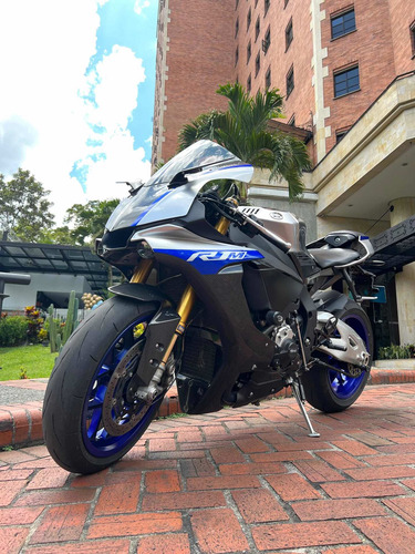Imagen 2 de 11 de Yamaha R1 M