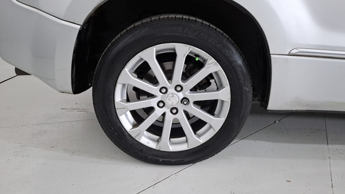 Suzuki Grand Vitara 2.4 L4 GLS AT