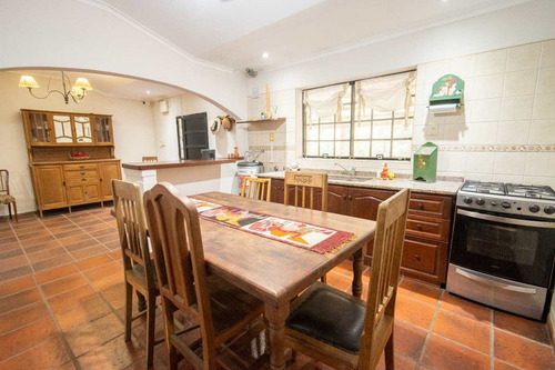 Venta Casa 4 Dormitorios Pileta Y Parque Colastine
