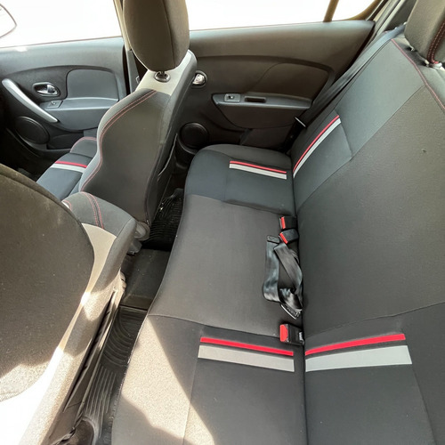 Imagen 8 de 12 de Renault Sandero Rs 2017 Cordoba Capital