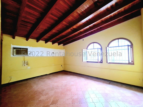 Imagen 20 de 28 de Casa Para Remodelar En Los Palos Grandes