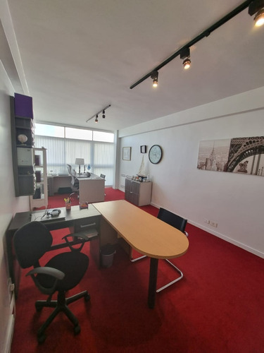 Imagen 3 de 6 de Oportunidad! Por Viaje Al Exterior// Venta Oficina Microcentro
