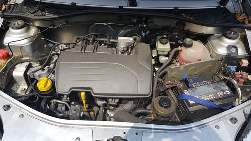Imagem 3 de 10 de Renault Sandero 2012 1.0 16v Authentique Hi-flex 5p