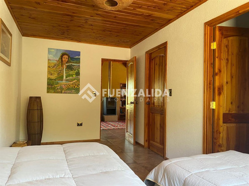Casa En Venta De 2 Dorm. 2 Baños, Fundo Loreto En La Serena