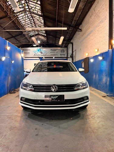 Volkswagen Vento 1.4t Dsg Highline At