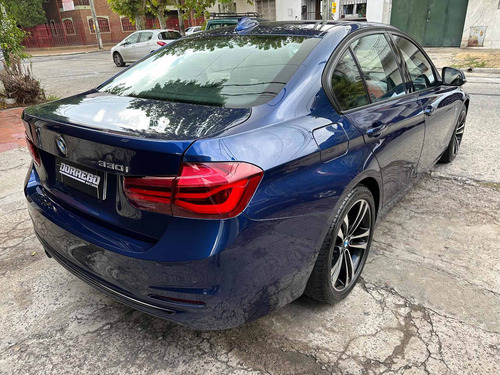 Imagen 2 de 7 de Bmw Serie 3 2018 3.0 330i Sedan Sport Line 252cv