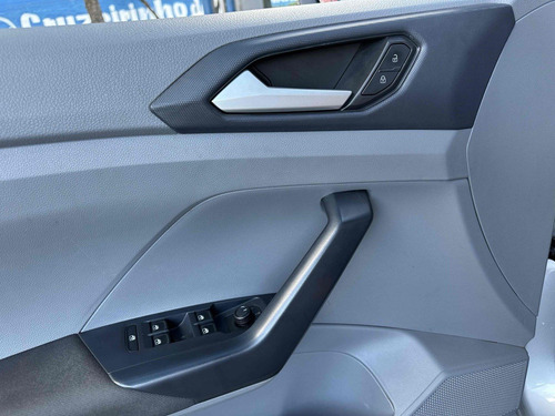 Volkswagen T-Cross 1.0 200 TSI TOTAL FLEX SENSE AUTOMÁTICO