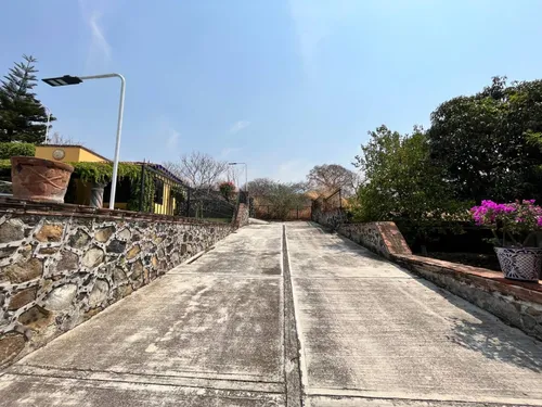 Casa Amueblada Con Alberca Y Vistas Panorámicas ¡baja De Precio De $5'400,000. A $4'500,000!
