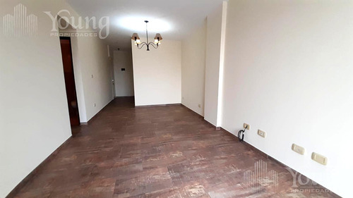 Departamento En Venta }2 Ambientes Con Cochera
