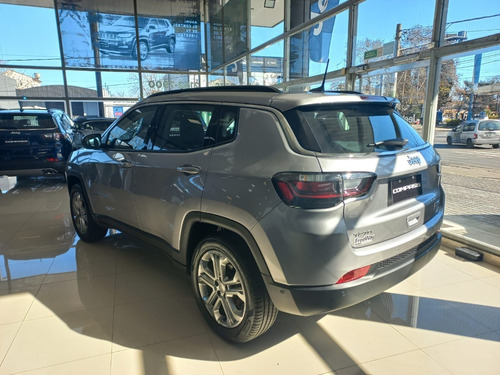 Imagen 6 de 15 de Jeep Compass Longitud Plus Turbo 1.3