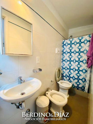 Residencia En Playa Mansa Muy Cerca Del Mar.- Ref: 824