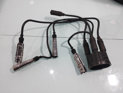 Tampa Distribuidor C/cabos De Vela Volkswagen Gol 1.8 Ap (Usado)