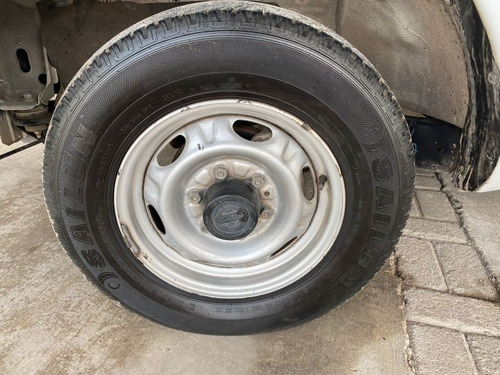 Imagen 13 de 15 de Nissan Np300 2015 2.4 Estacas Dh Mt