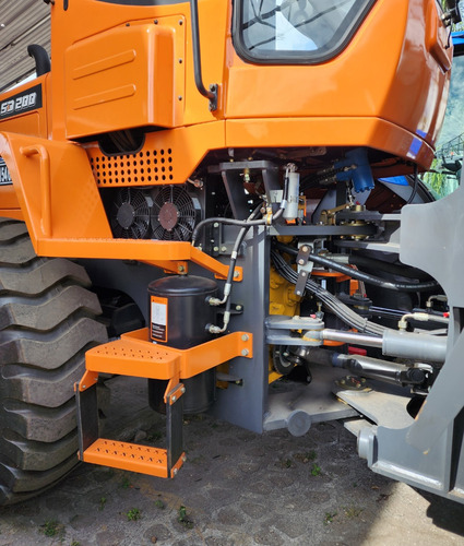 Cargador Frontal Sobre Ruedas Doosan Develon Sd200