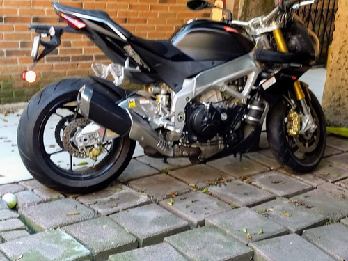 Moto Aprilia Tuono V4 2013