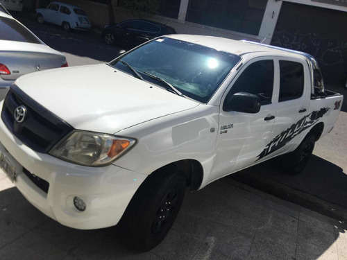Toyota Hilux 2007 Dx 2.5cc / 4x4 / $2.000.000 Tomo Permuta