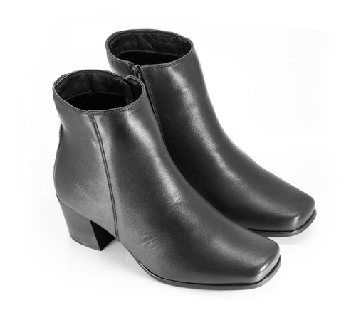 Imagem 4 de 9 de Bota Feminina Bico Quadrado Comfort Couro De Carneiro Preta