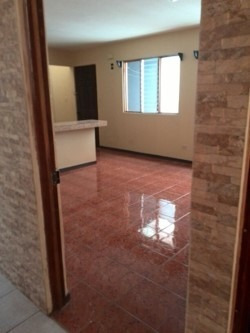 Imagen 2 de 8 de Apartamento Amplio, 5ta Entrada De Los Adobes