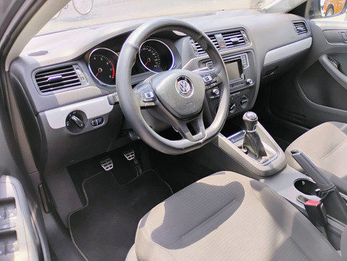 Volkswagen Jetta 2.5 Comfortline Mt