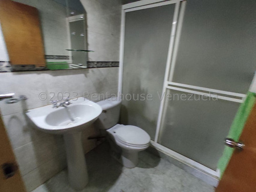 Casa En Venta En Maracay Urb Las Delicias Santa Rita Rah 25-10984 Meglisf