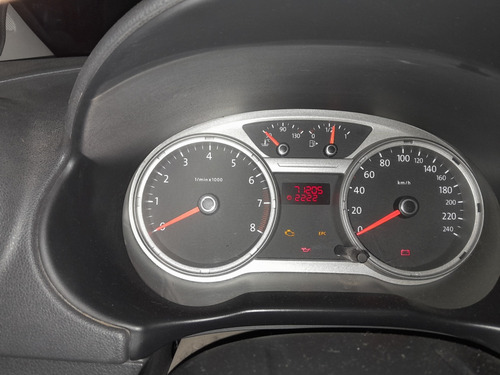Volkswagen Voyage 1.6 101cv