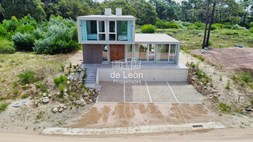 Casa En Venta A Estrenar En Reserva Montoya 4 Dormitorios