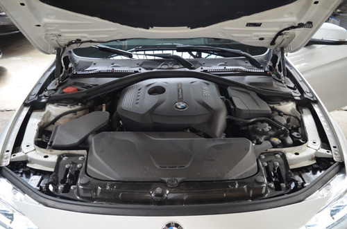 BMW Serie 3 3.0 330i Sedan Sport Line 252cv