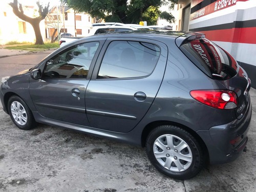 Peugeot 207 1.4 Active 5p 2015