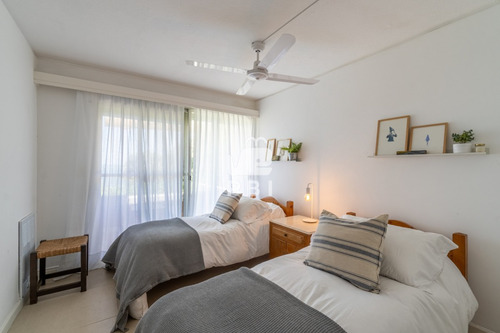 Venta Apartamento En Lomo De La Ballena 3 Dormitorios, Punta Ballena - Ventisquero - Ref : Pbi2921