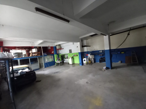 Imagen 7 de 14 de Deposito C/local Esquina En Venta Pompeya-p.chacab
