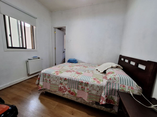 Casa En Venta De 5 Dorm. En Ñuñoa