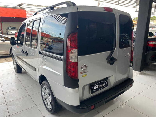 Imagem 3 de 15 de Fiat Doblo Essence 1.8 2012 7 Lugares