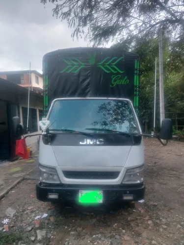 Camion Con Motor De Nkr Modelo 2012 Sin Restricciones