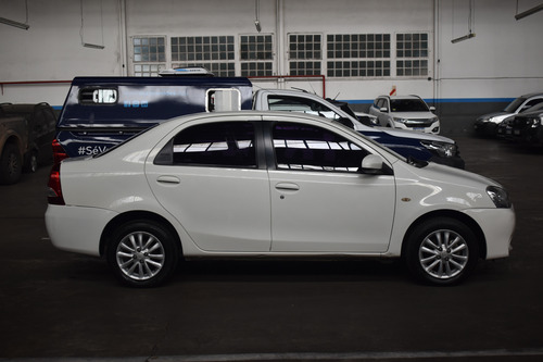 Toyota Etios 1.5 Sedan Xls