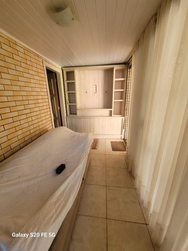 Casa De 01 Quanto Amplo Espaço Para Construir Mas