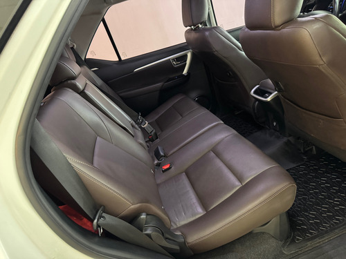 Toyota Hilux Sw4 2.8 Srx 177cv 4x4 7as At