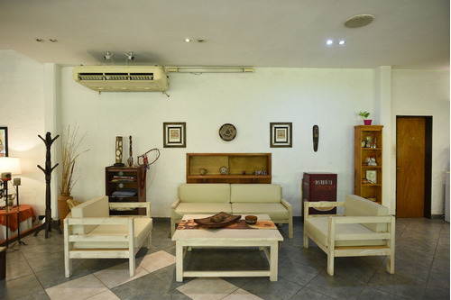 Venta De Hotel 20 Hab Con Parque Y Pileta En Pilar