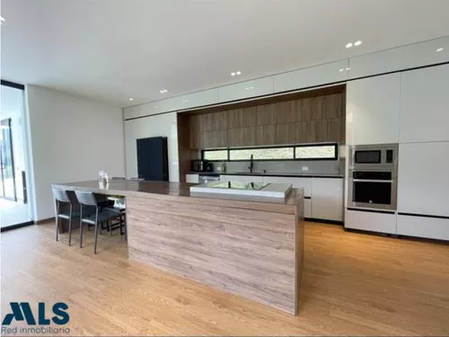 Hermosa Casa Moderna En El Escobero(mls#242569)