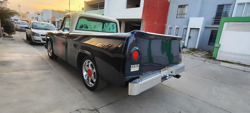 Pick Up D 100 Automática, Dirección Hidráulica, 6 Cilindros