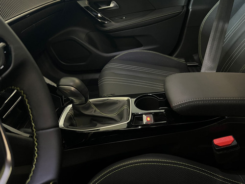 Peugeot 2008 1.0T Gt