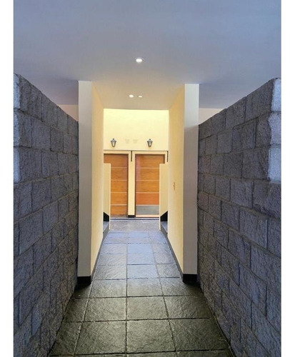 Imagen 2 de 14 de Exc. Tipo Casa 3 Amb. Con Cochera