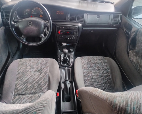 Chevrolet Vectra 2.2 MPFI GLS 8V GASOLINA 4P MANUAL