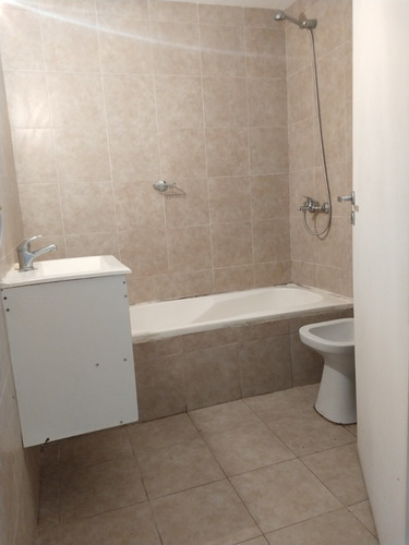 Imagen 5 de 8 de Unidad 2 Ambientes Con Patio - Retasado -