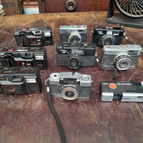 Imagem 1 de 10 de Câmera Fotográfica Antiga Lote 9  Unidades Decoração Peças 